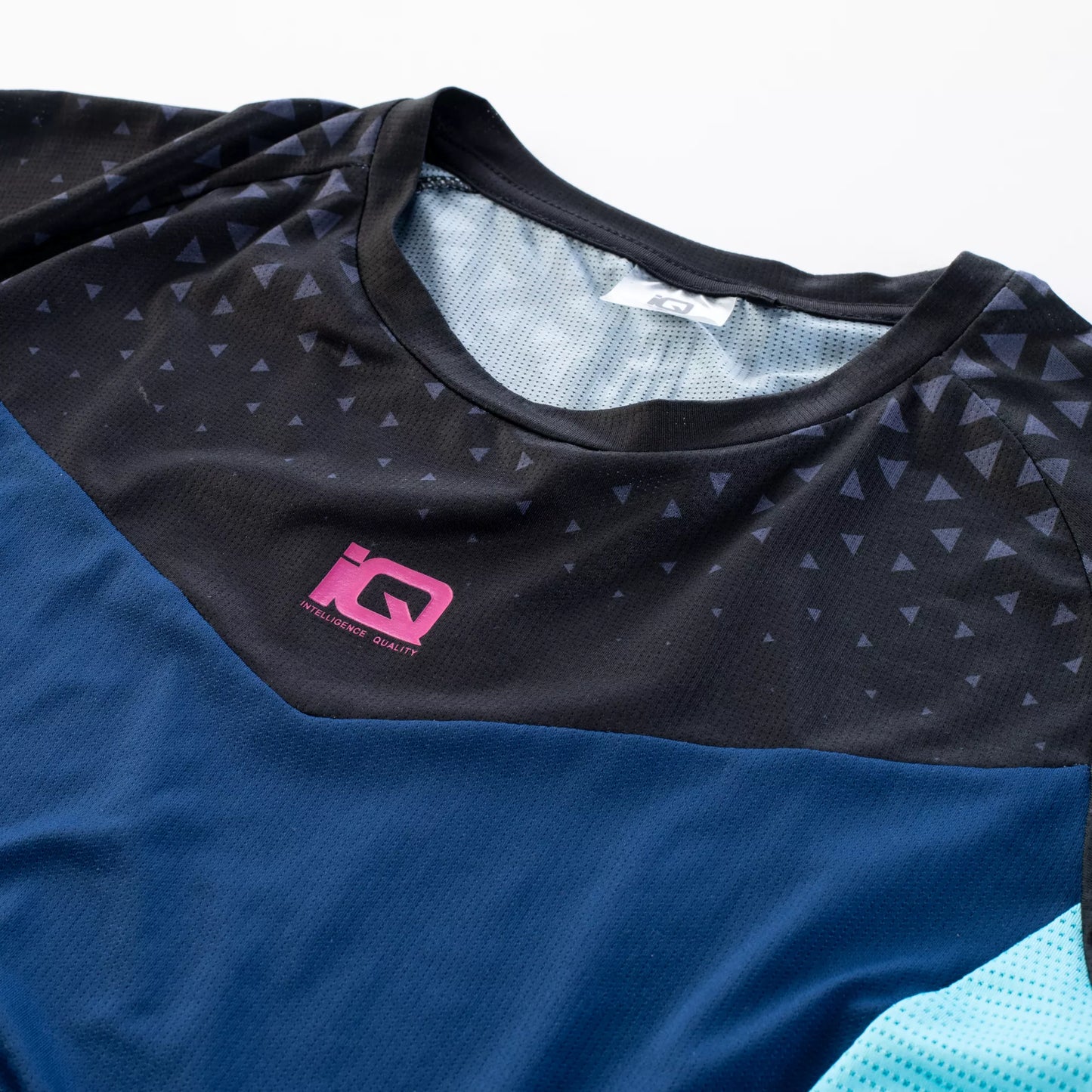 IQ Ileno – Tricou Damă Ușor, Respirabil, Uscare Rapidă
